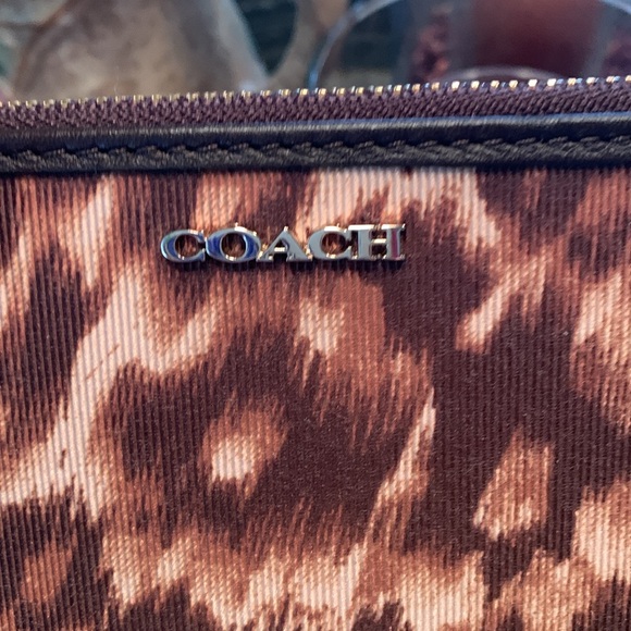 Coach cheetah wallet wristlet - Picture 3 of 5